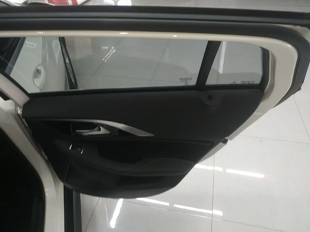 2017 Infiniti QX30 1.6T 156HP L4 7DCT,autocango,china used car exporter,china ev exporter,chinese used car exporter,chinese used ev exporter