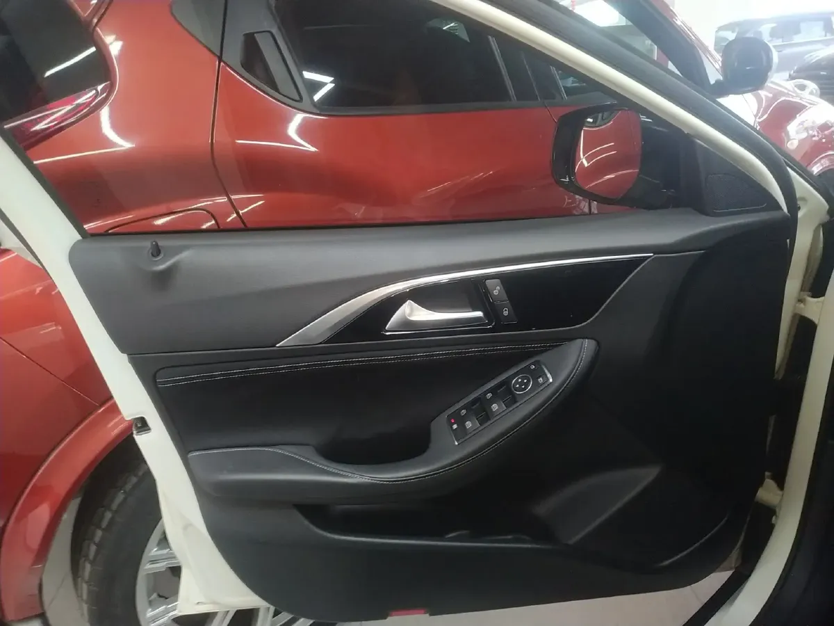 2017 Infiniti QX30 1.6T 156HP L4 7DCT,autocango,china used car exporter,china ev exporter,chinese used car exporter,chinese used ev exporter