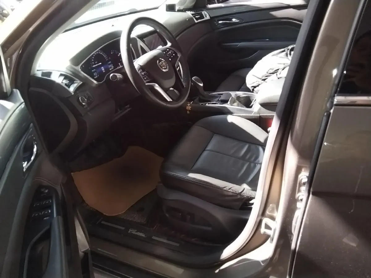 2015 Cadillac SRX 3.0L 271HP V6 6AT,autocango,china used car exporter,china ev exporter,chinese used car exporter,chinese used ev exporter