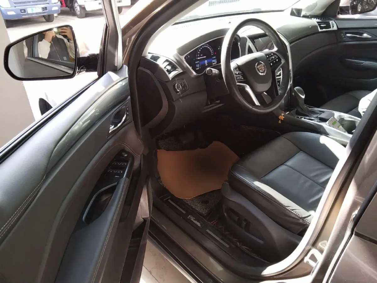 2015 Cadillac SRX 3.0L 271HP V6 6AT,autocango,china used car exporter,china ev exporter,chinese used car exporter,chinese used ev exporter