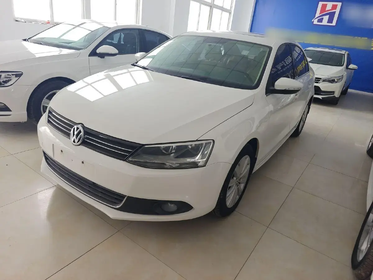 2014 Volkswagen Sagitar 1.6L 105HP L4 6AT