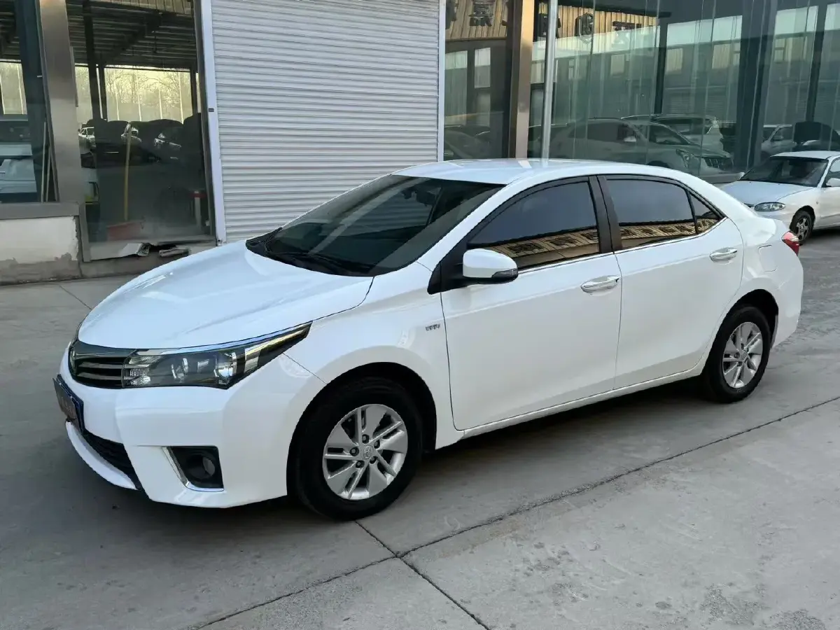 2014 Toyota Corolla 1.6L 122HP L4 CVT