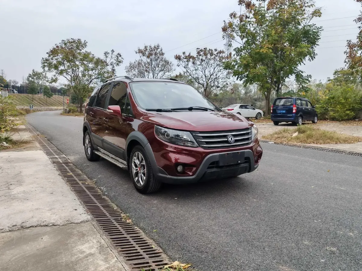2016 DongFeng Forthing Joyear X5 1.6L 122HP L4 5MT,autocango,china used car exporter,china ev exporter,chinese used car exporter,chinese used ev exporter