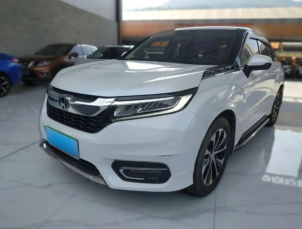 2017 Honda Avancier 1.5T 193HP L4 CVT