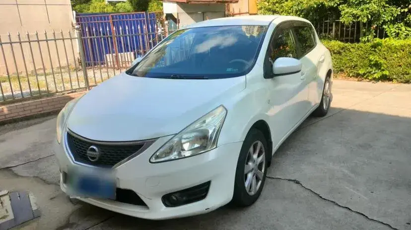 2011 Nissan Tiida 1.6L 126HP L4 CVT