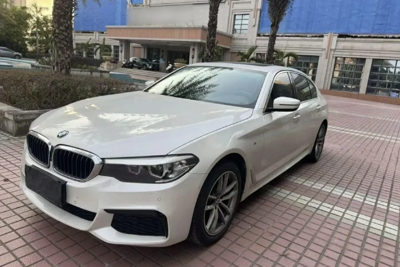 2018 BMW 5 Series 2.0T 184HP L4 8AT