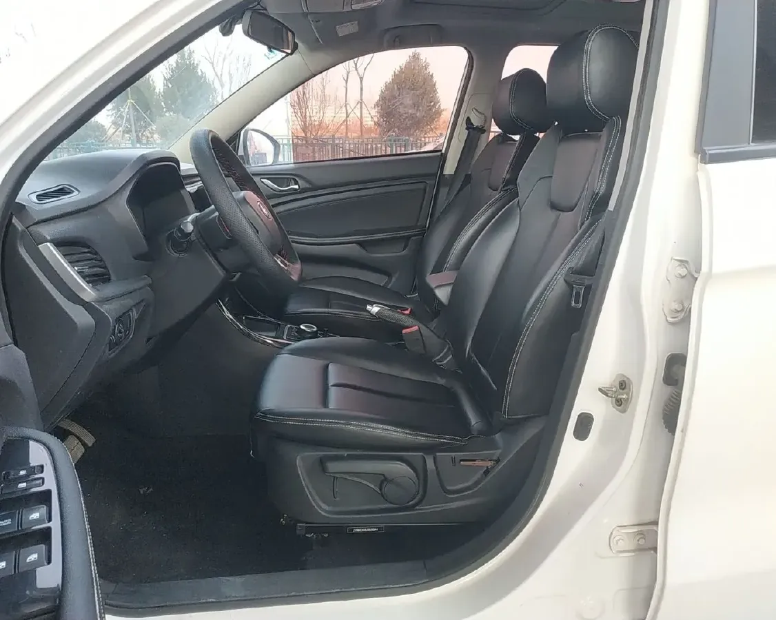 2018 JMEV EX5 BEV 41KWH,autocango,china used car exporter,china ev exporter,chinese used car exporter,chinese used ev exporter