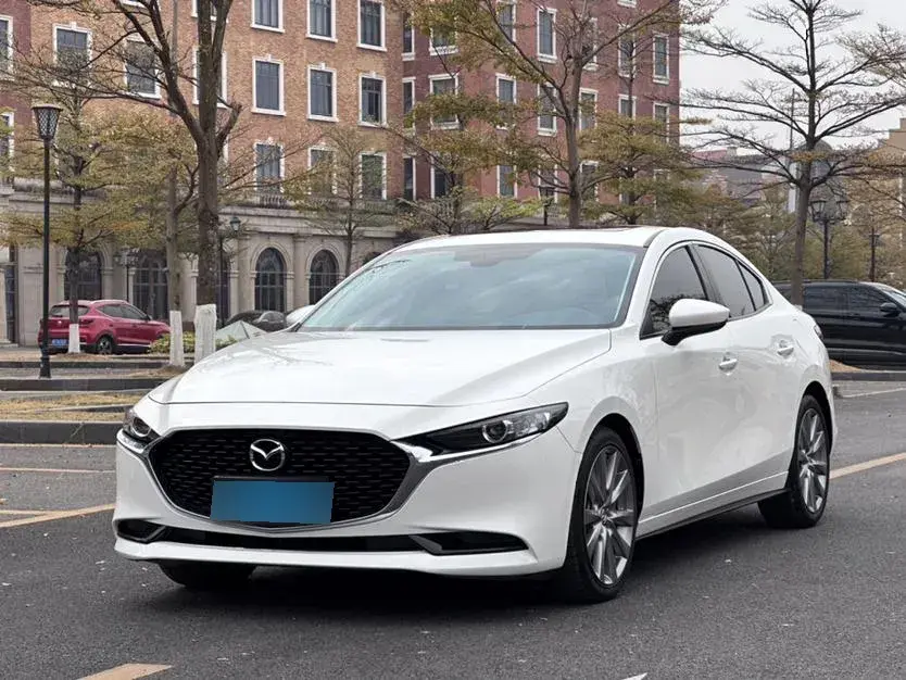 2021 Mazda 3 Axela 2.0L 158HP L4 6AT