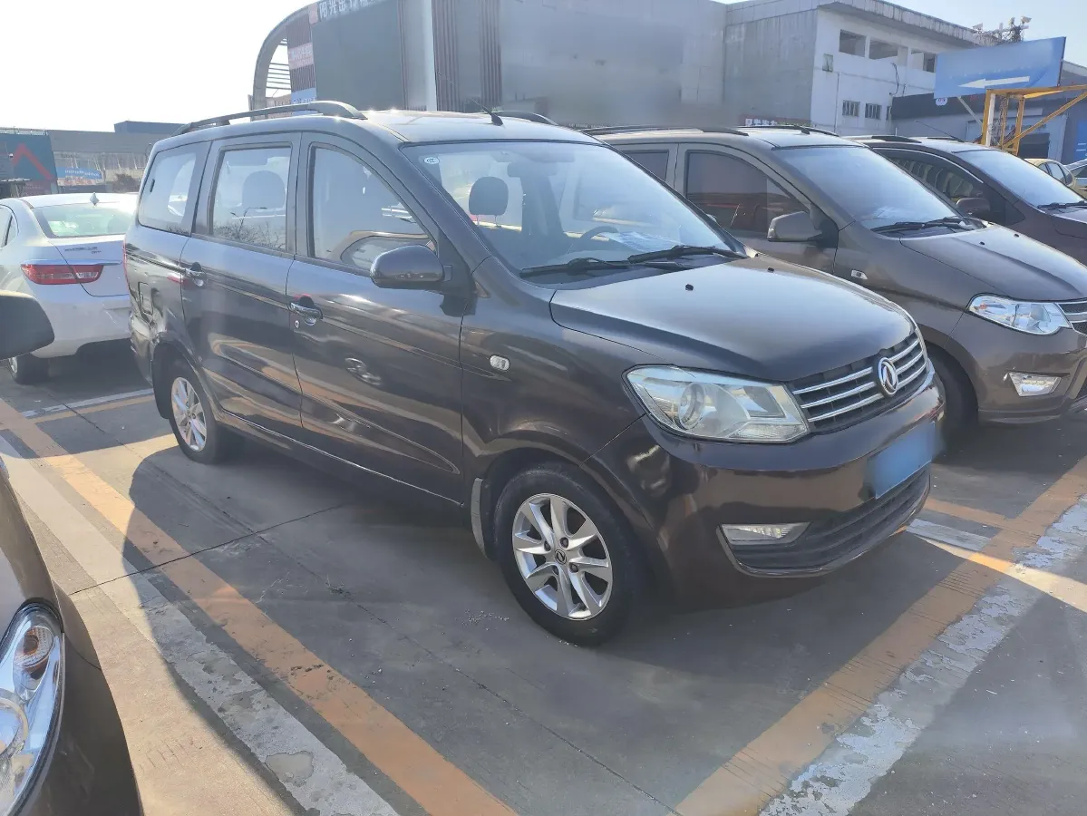 2018 DongFeng Fengon Fengon 330 1.5L 109HP L4 5MT,autocango,china used car exporter,china ev exporter,chinese used car exporter,chinese used ev exporter