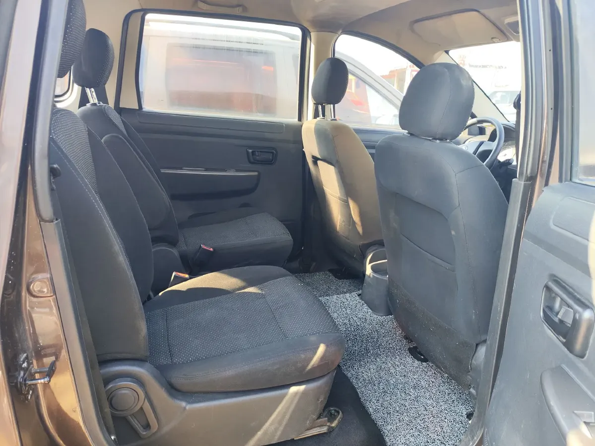 2018 DongFeng Fengon Fengon 330 1.5L 109HP L4 5MT,autocango,china used car exporter,china ev exporter,chinese used car exporter,chinese used ev exporter