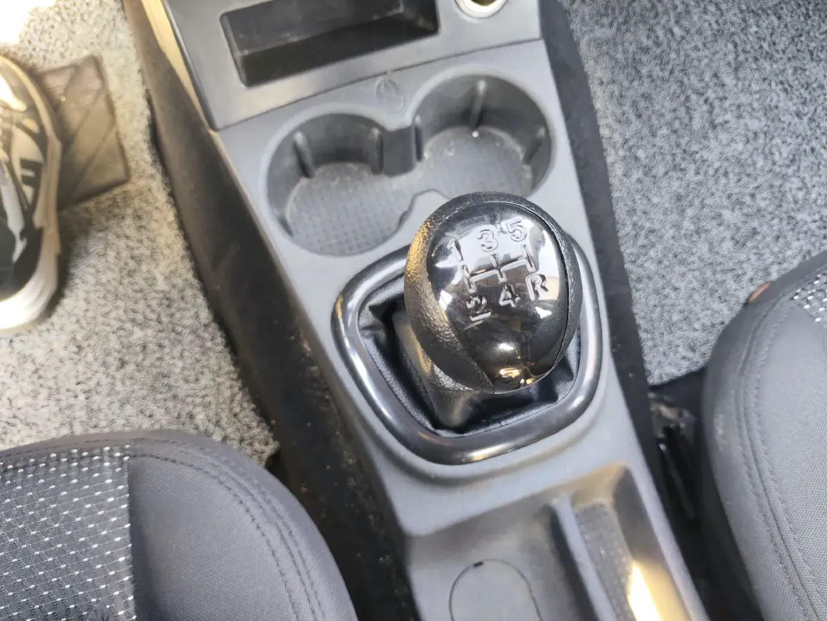 2018 DongFeng Fengon Fengon 330 1.5L 109HP L4 5MT,autocango,china used car exporter,china ev exporter,chinese used car exporter,chinese used ev exporter