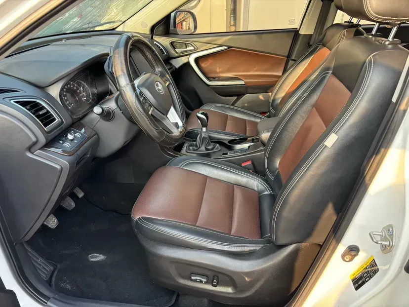 2016 BAIC Hyosow S6 1.5T 150HP L4 6MT,autocango,china used car exporter,china ev exporter,chinese used car exporter,chinese used ev exporter