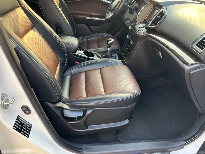 2016 BAIC Hyosow S6 1.5T 150HP L4 6MT,autocango,china used car exporter,china ev exporter,chinese used car exporter,chinese used ev exporter