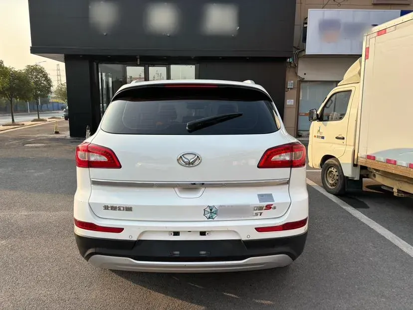 2016 BAIC Hyosow S6 1.5T 150HP L4 6MT,autocango,china used car exporter,china ev exporter,chinese used car exporter,chinese used ev exporter