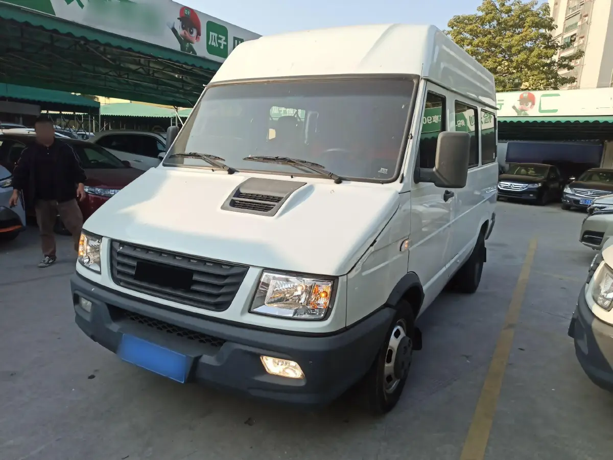2021 Iveco DeYi 2.5T 122HP L4 5MT