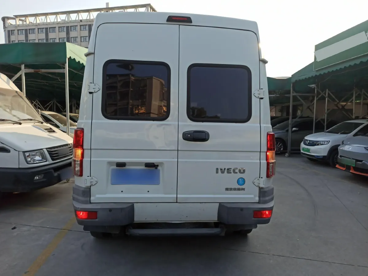 2021 Iveco DeYi 2.5T 122HP L4 5MT,autocango,china used car exporter,china ev exporter,chinese used car exporter,chinese used ev exporter