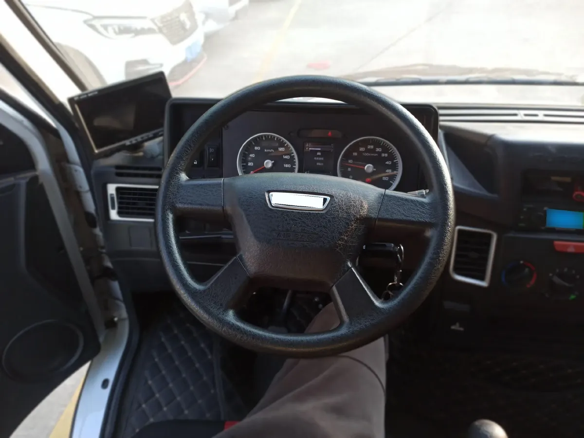 2021 Iveco DeYi 2.5T 122HP L4 5MT,autocango,china used car exporter,china ev exporter,chinese used car exporter,chinese used ev exporter