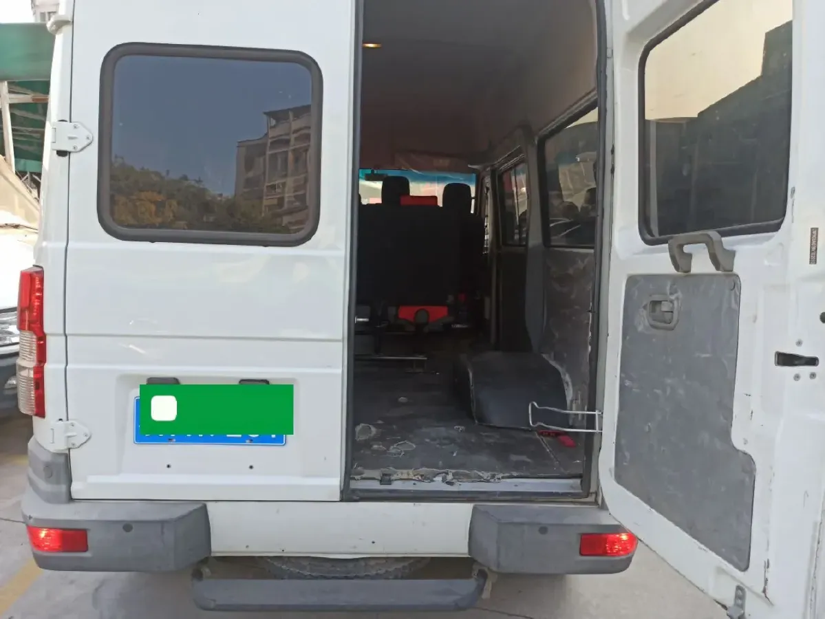 2021 Iveco DeYi 2.5T 122HP L4 5MT,autocango,china used car exporter,china ev exporter,chinese used car exporter,chinese used ev exporter
