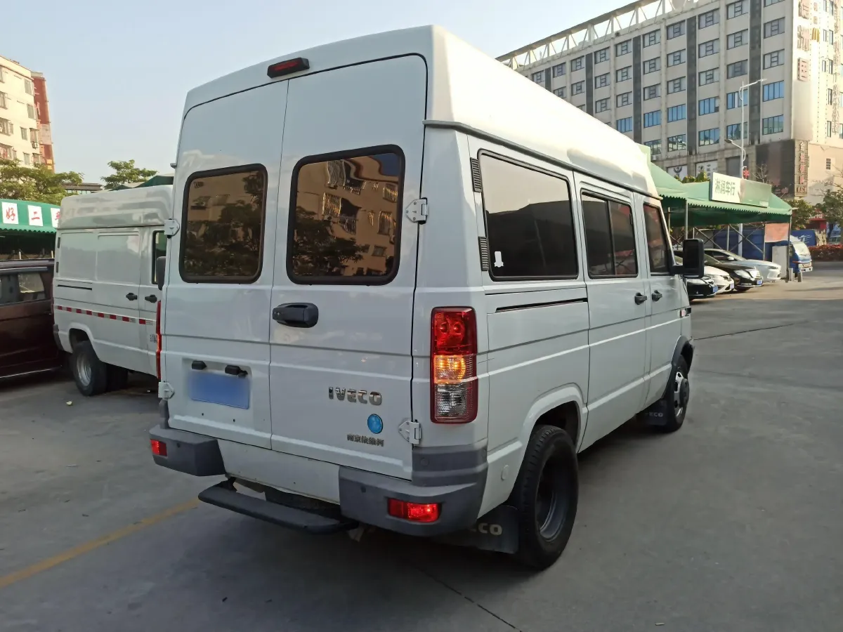 2021 Iveco DeYi 2.5T 122HP L4 5MT,autocango,china used car exporter,china ev exporter,chinese used car exporter,chinese used ev exporter