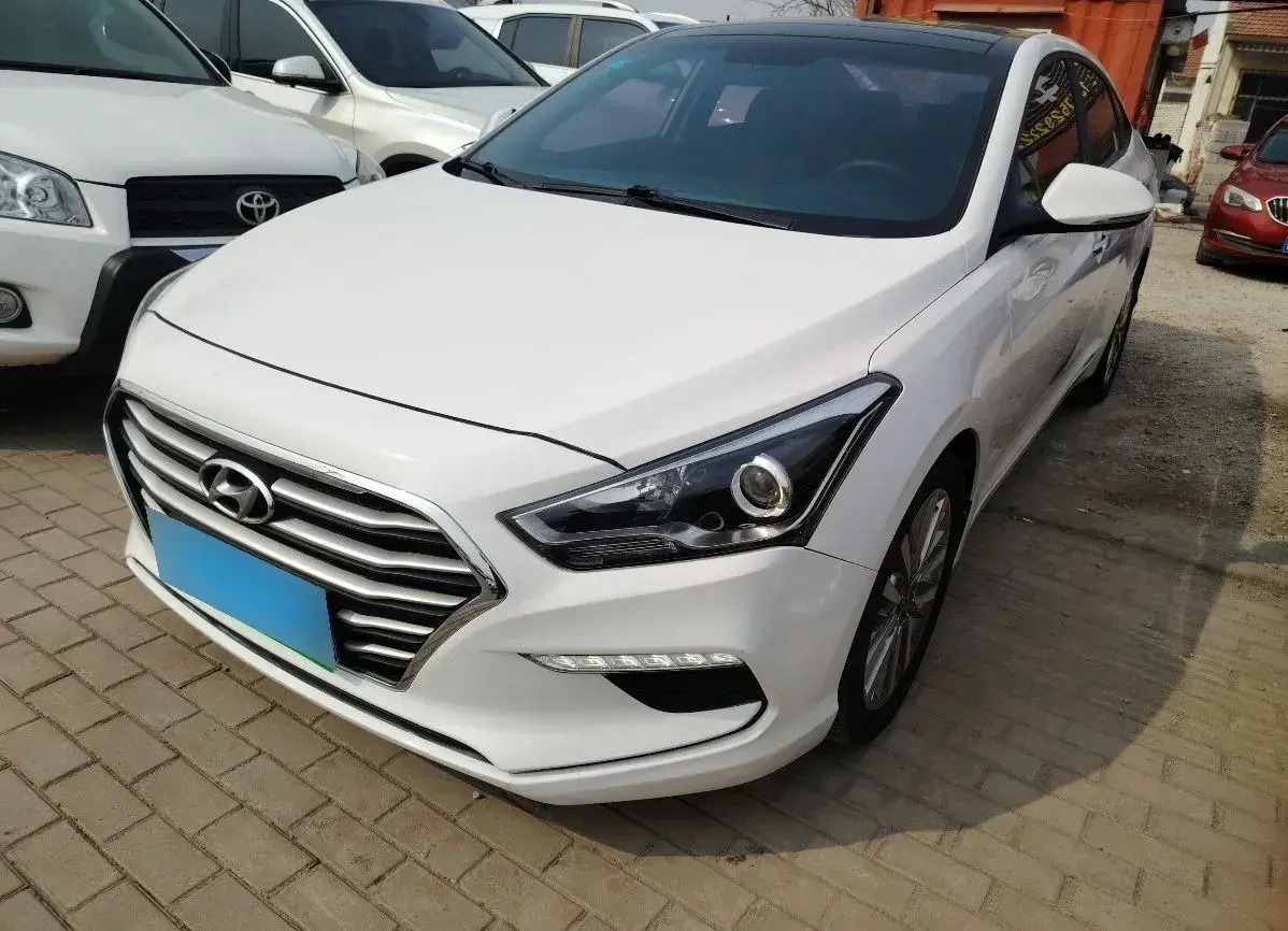 2017 Hyundai Mistra 1.8L 143HP L4 6AT