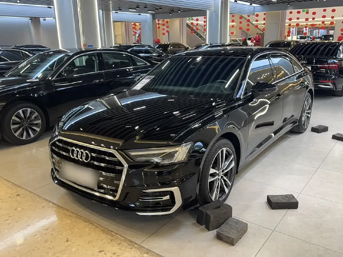 2023 Audi A6L 2.0T 190HP L4 7DCT
