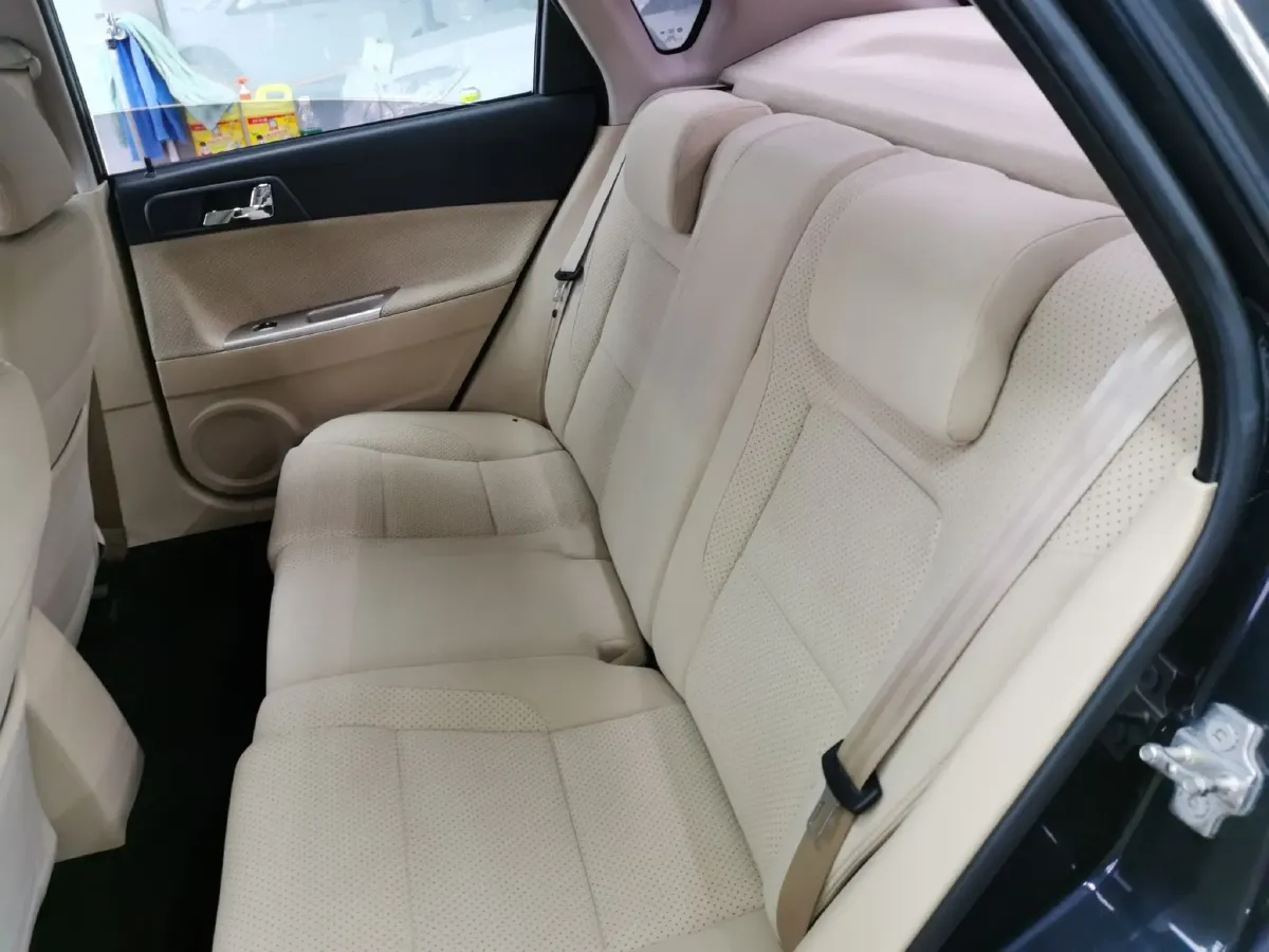 2013 Brilliance Auto H330 1.5L 105HP L4 5MT,autocango,china used car exporter,china ev exporter,chinese used car exporter,chinese used ev exporter