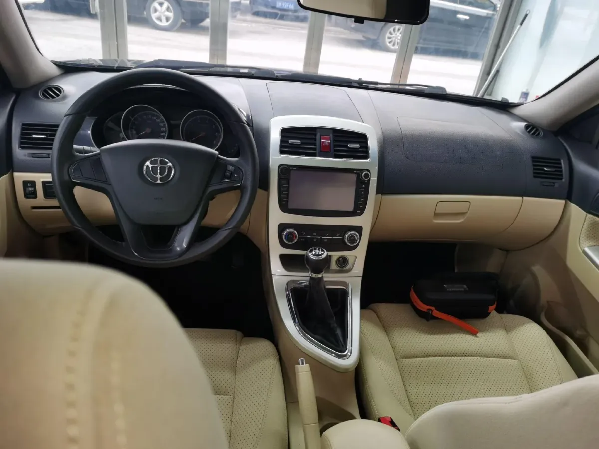 2013 Brilliance Auto H330 1.5L 105HP L4 5MT,autocango,china used car exporter,china ev exporter,chinese used car exporter,chinese used ev exporter