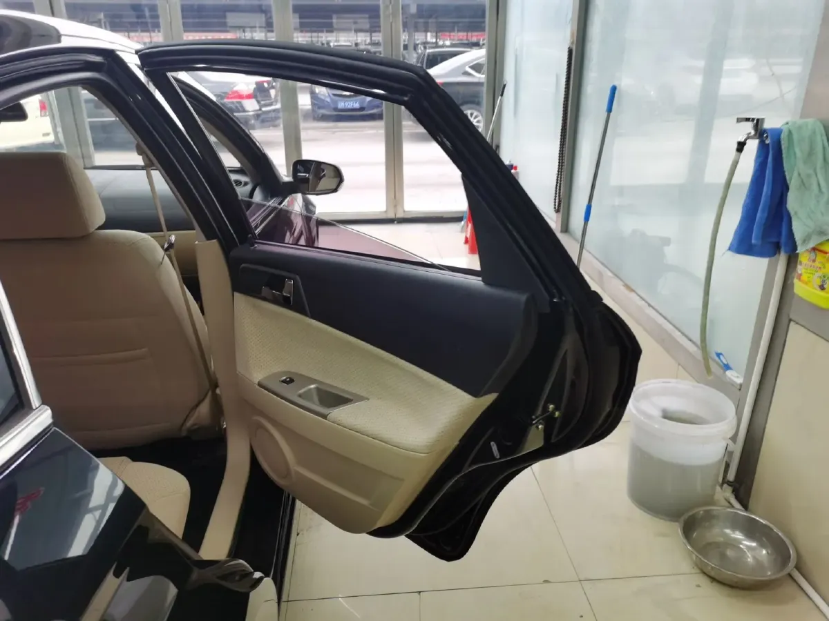 2013 Brilliance Auto H330 1.5L 105HP L4 5MT,autocango,china used car exporter,china ev exporter,chinese used car exporter,chinese used ev exporter