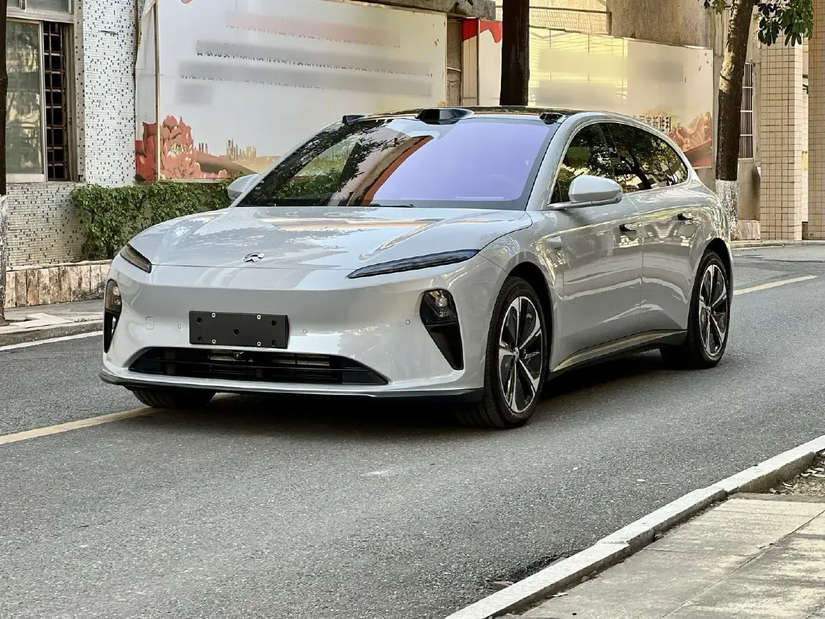 2024 NIO ET5T BEV 75KWH