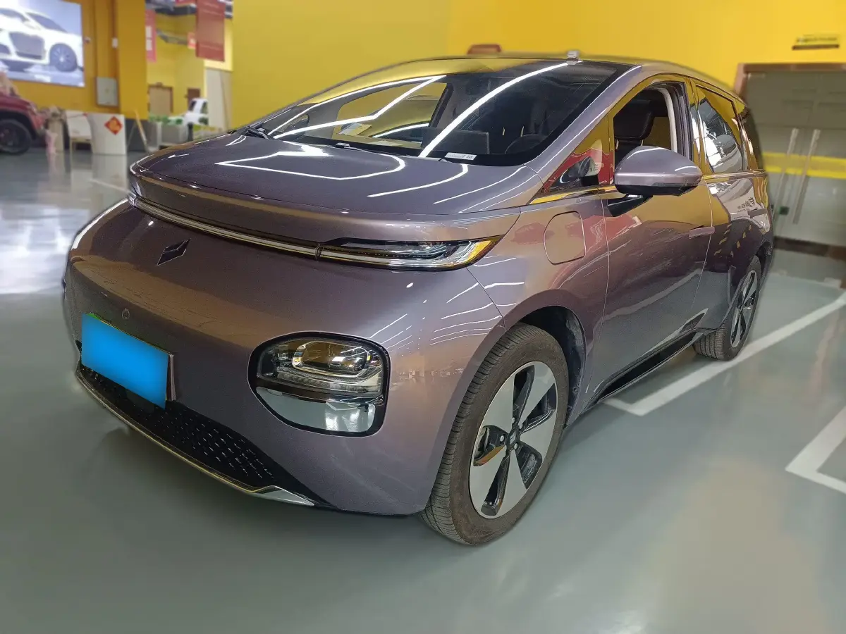 2023 BaoJun Cloud BEV 50.6KWH