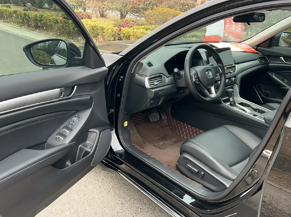 2022 Honda Accord 1.5T 194HP L4 CVT,autocango,china used car exporter,china ev exporter,chinese used car exporter,chinese used ev exporter