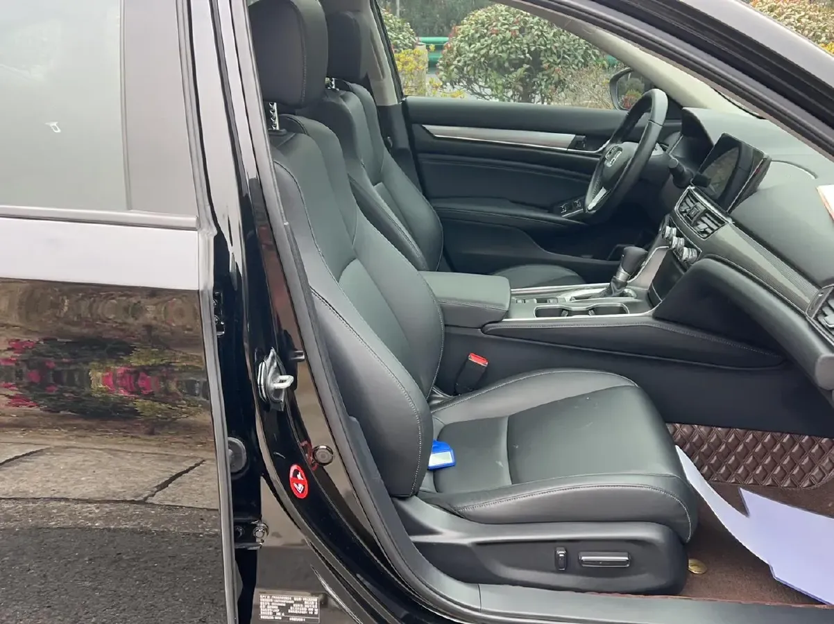 2022 Honda Accord 1.5T 194HP L4 CVT,autocango,china used car exporter,china ev exporter,chinese used car exporter,chinese used ev exporter