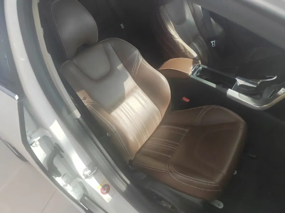 2018 Volvo S60 PHEV 2.0T 238HP L4 8AT PHEV 11.2KWH,autocango,china used car exporter,china ev exporter,chinese used car exporter,chinese used ev exporter