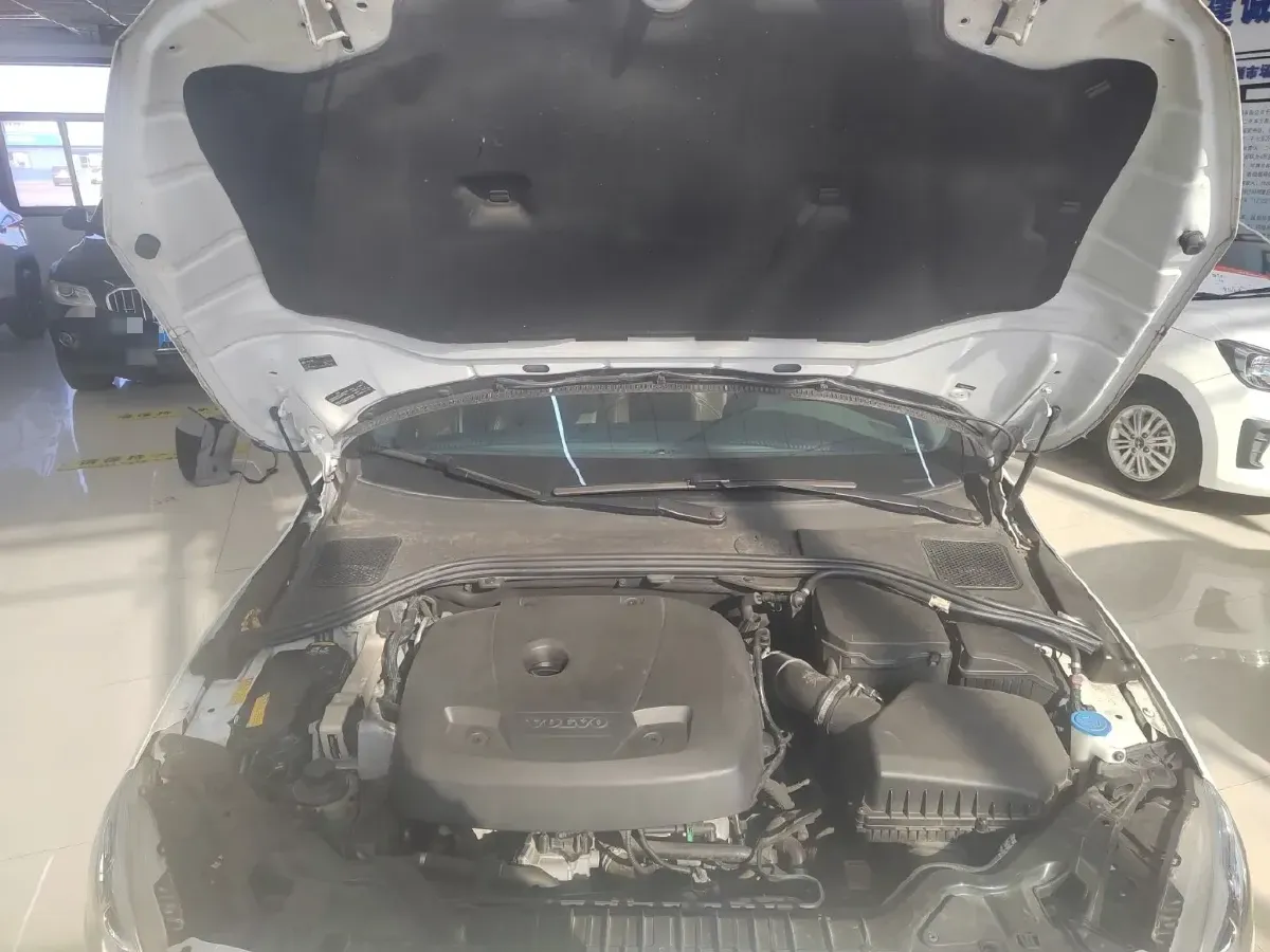 2018 Volvo S60 PHEV 2.0T 238HP L4 8AT PHEV 11.2KWH,autocango,china used car exporter,china ev exporter,chinese used car exporter,chinese used ev exporter