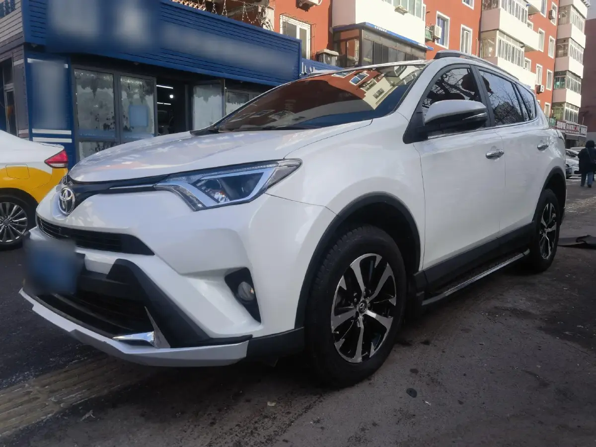 2016 Toyota RAV4 2.0L 151HP L4 CVT