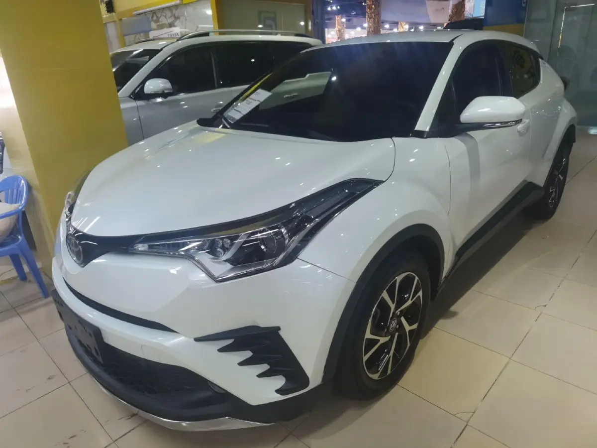 2018 Toyota C-HR 2.0L 171HP L4 CVT