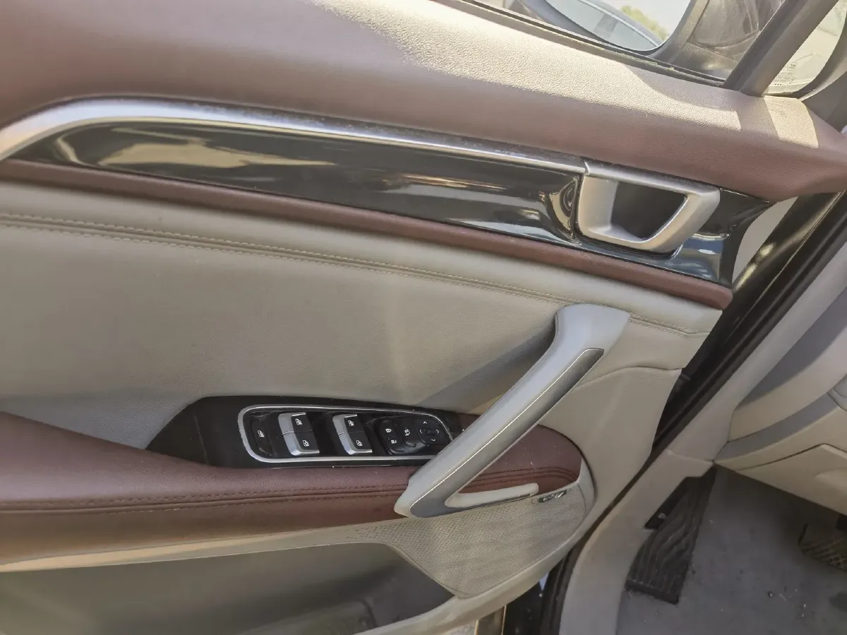 2019 BaoJun RS-5 1.5T 147HP L4 CVT,autocango,china used car exporter,china ev exporter,chinese used car exporter,chinese used ev exporter