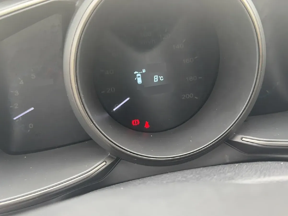 2016 ChangAn Oshan CX70 1.6L 117HP L4 5MT,autocango,china used car exporter,china ev exporter,chinese used car exporter,chinese used ev exporter