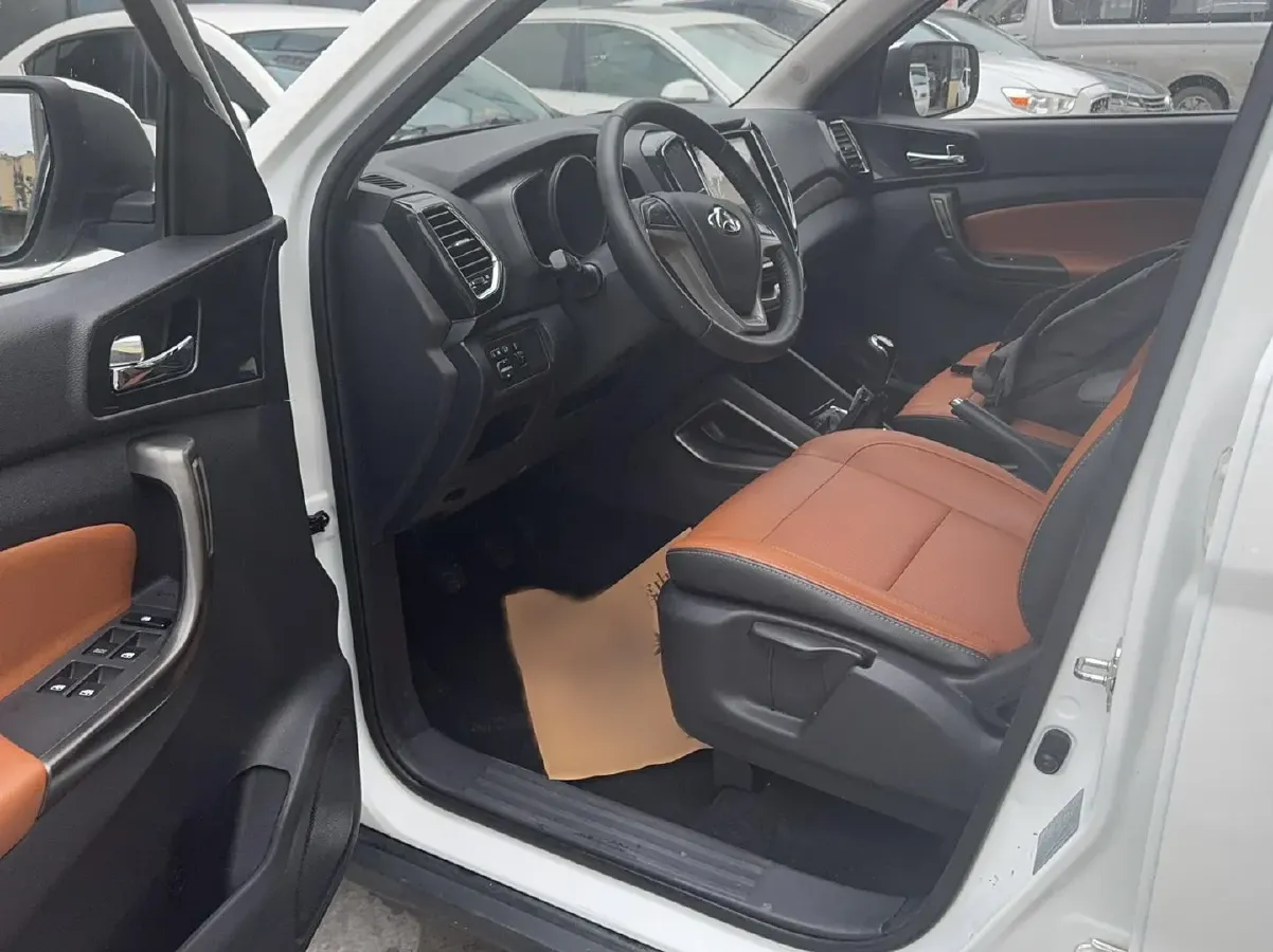 2016 ChangAn Oshan CX70 1.6L 117HP L4 5MT,autocango,china used car exporter,china ev exporter,chinese used car exporter,chinese used ev exporter