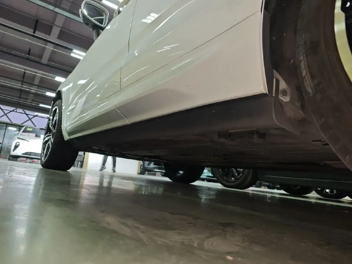 2019 Volvo XC60 PHEV 2.0T 320HP L4 8AT PHEV 10.1KWH,autocango,china used car exporter,china ev exporter,chinese used car exporter,chinese used ev exporter