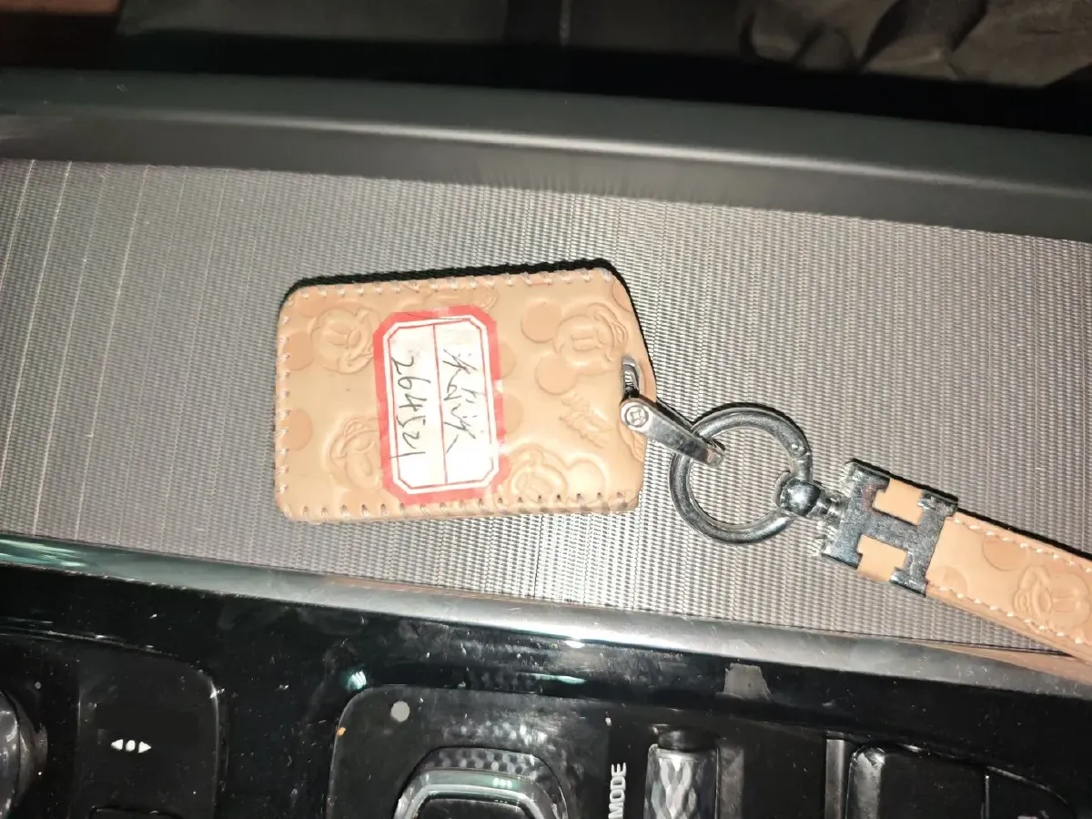 2019 Volvo XC60 PHEV 2.0T 320HP L4 8AT PHEV 10.1KWH,autocango,china used car exporter,china ev exporter,chinese used car exporter,chinese used ev exporter