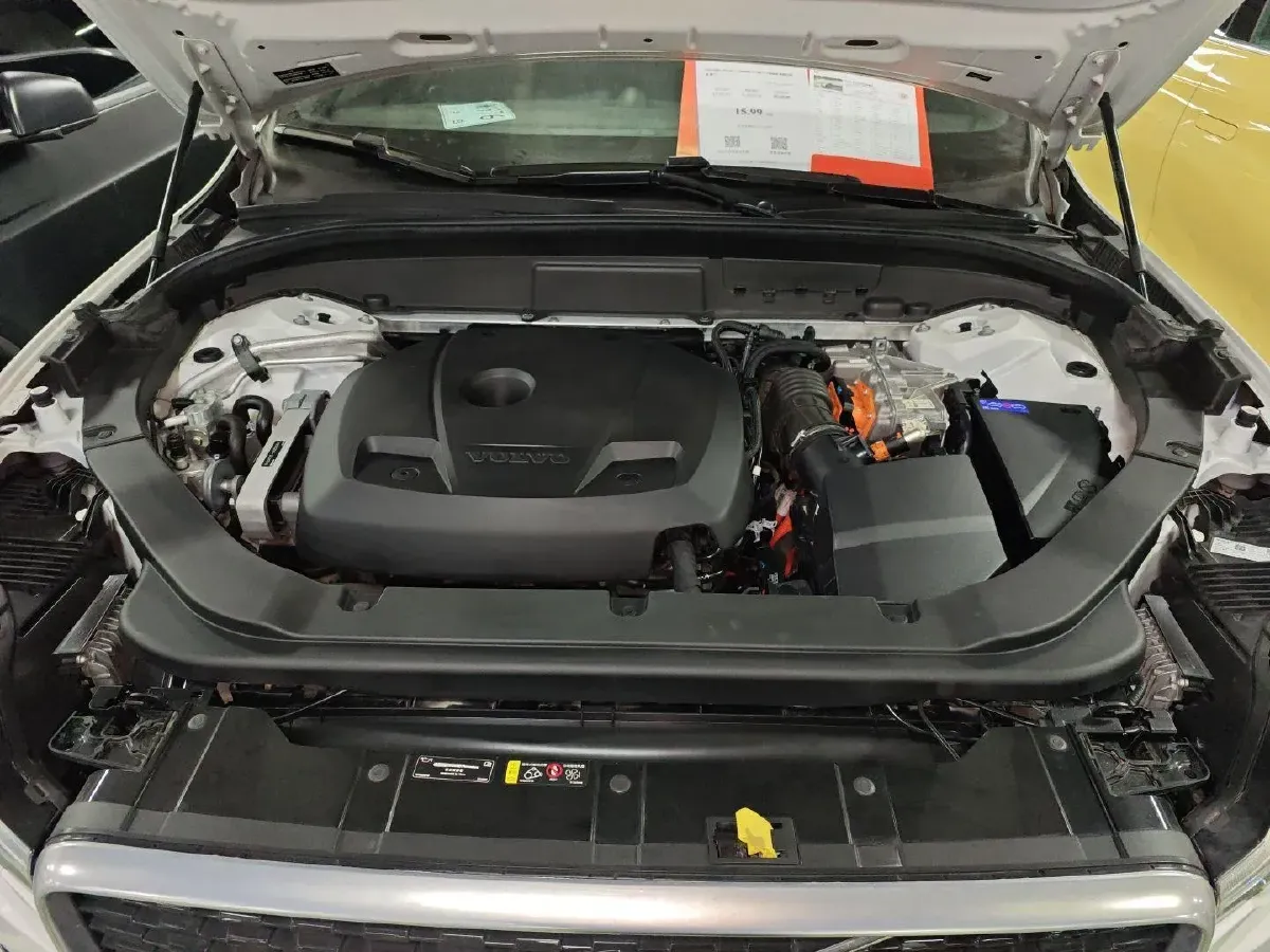 2019 Volvo XC60 PHEV 2.0T 320HP L4 8AT PHEV 10.1KWH,autocango,china used car exporter,china ev exporter,chinese used car exporter,chinese used ev exporter