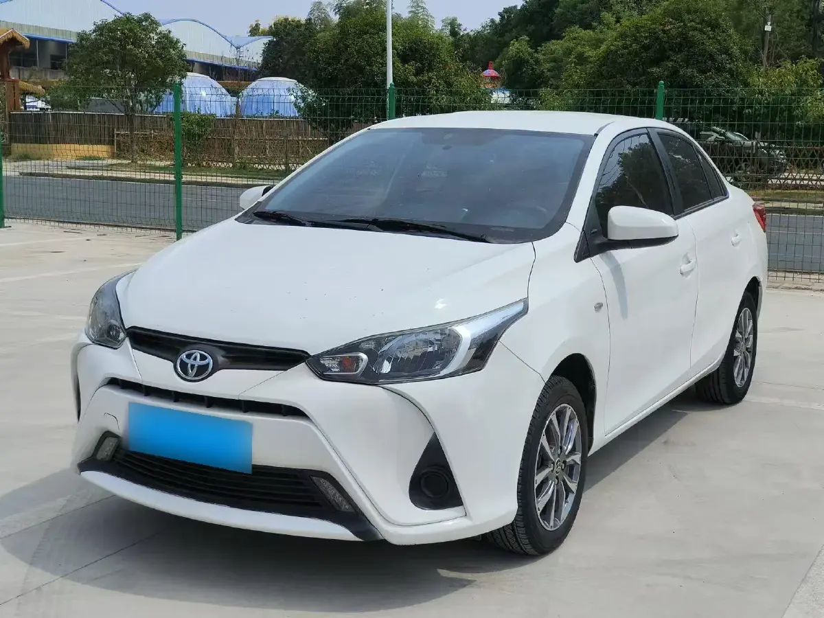2019 Toyota Yaris L 1.5L 110HP L4 CVT