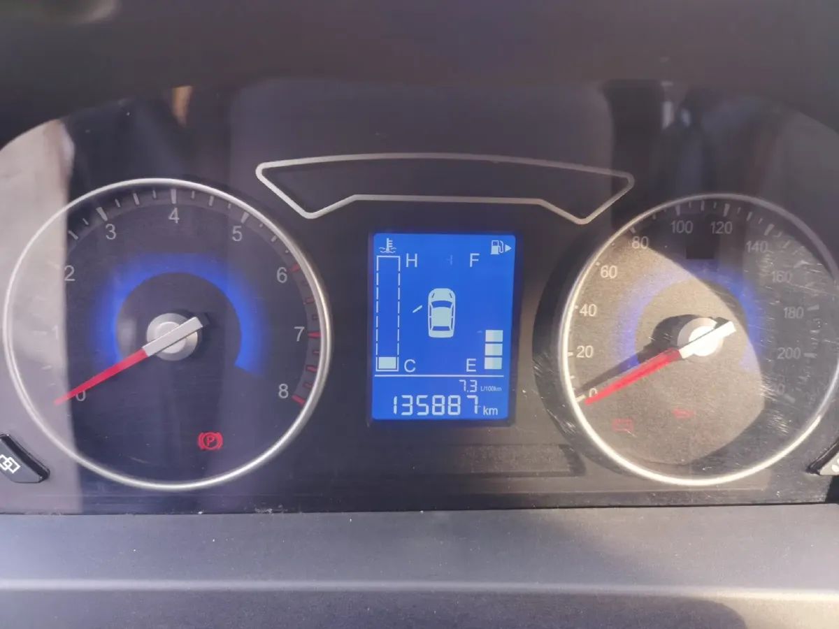 2016 DongFeng Forthing Joyear X3 1.5L 120HP L4 5MT,autocango,china used car exporter,china ev exporter,chinese used car exporter,chinese used ev exporter