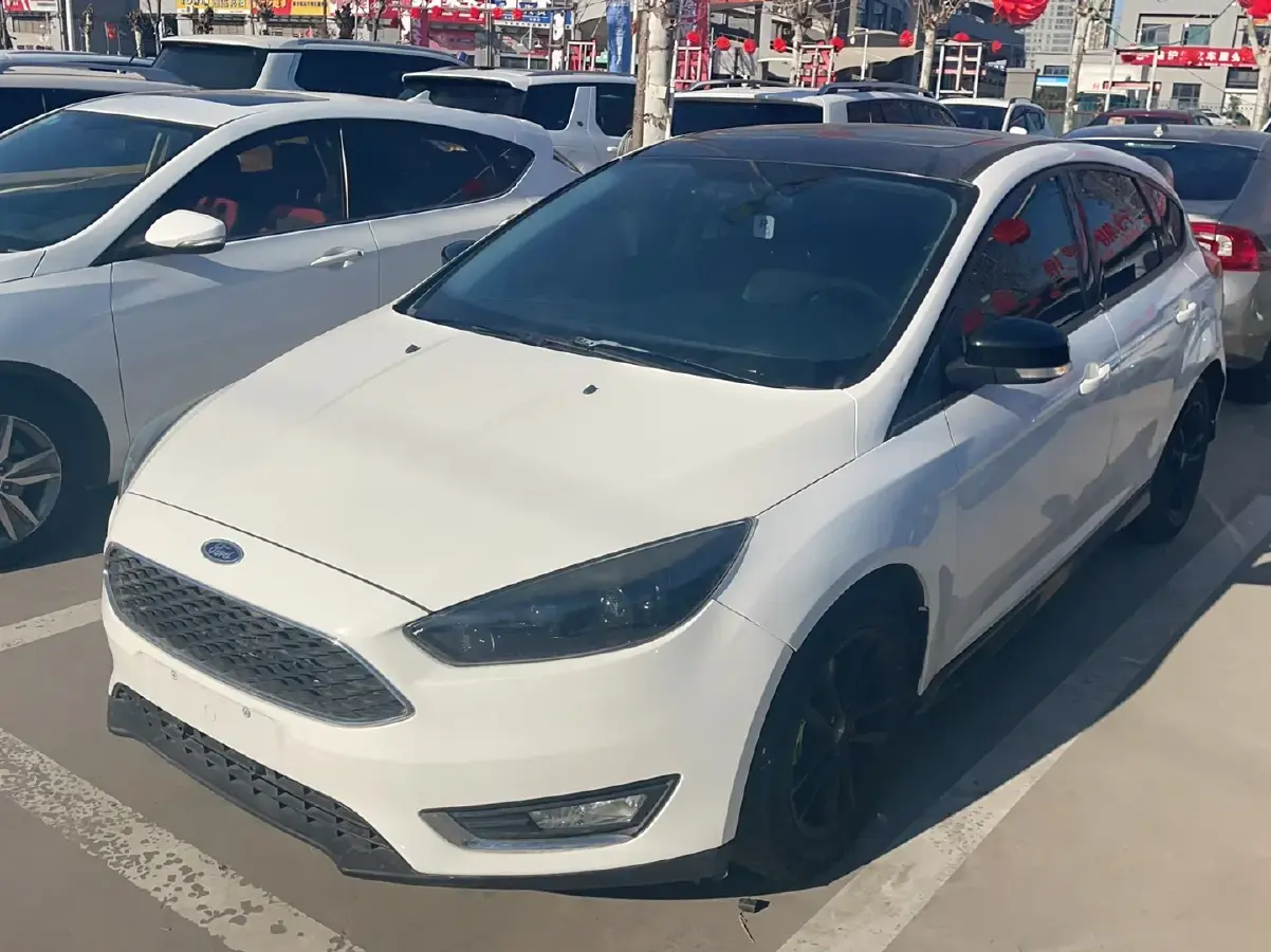 2017 Ford Focus 1.0T 125HP L3 6AT