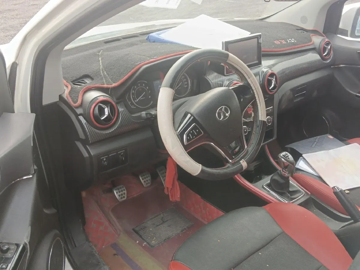 2015 BeiJing Auto Senova X25 1.5L 116HP L4 5MT,autocango,china used car exporter,china ev exporter,chinese used car exporter,chinese used ev exporter