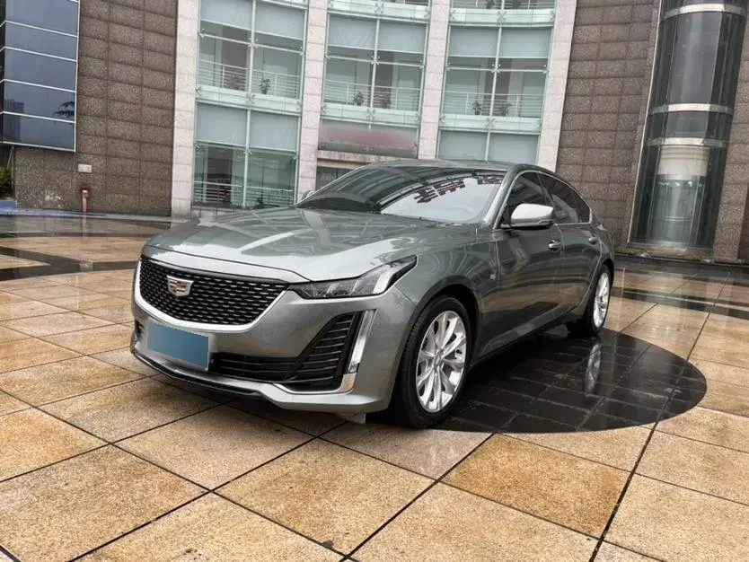 2023 Cadillac CT5 2.0T 237HP L4 10AT