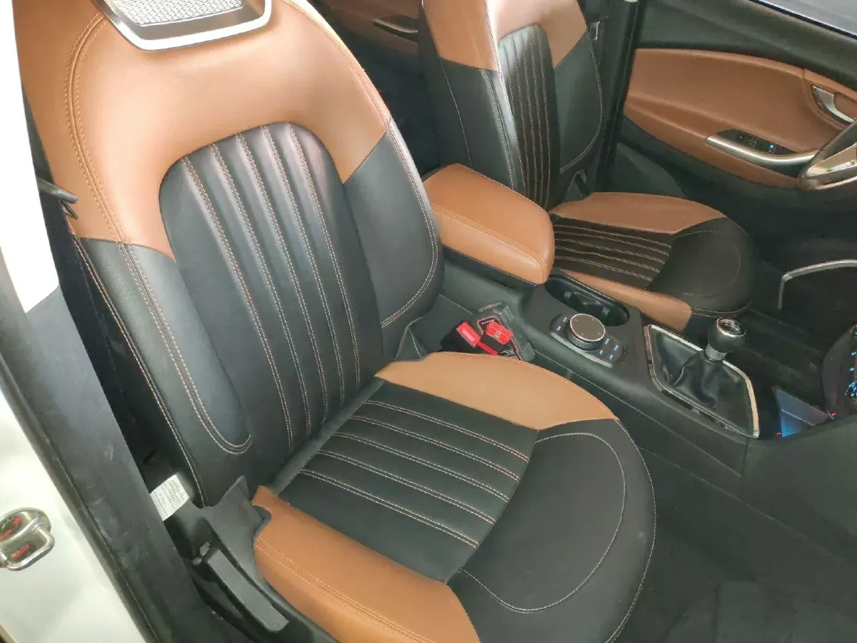 2017 Soueast DX7 1.5T 156HP L4 6MT,autocango,china used car exporter,china ev exporter,chinese used car exporter,chinese used ev exporter