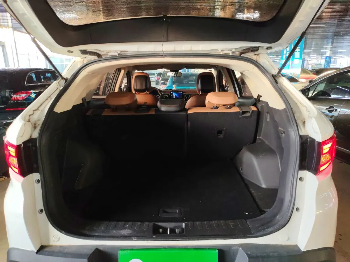 2017 Soueast DX7 1.5T 156HP L4 6MT,autocango,china used car exporter,china ev exporter,chinese used car exporter,chinese used ev exporter