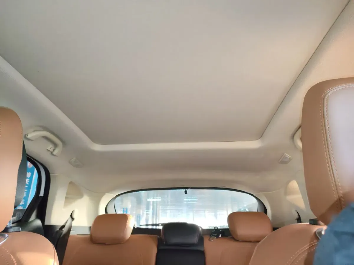 2017 Soueast DX7 1.5T 156HP L4 6MT,autocango,china used car exporter,china ev exporter,chinese used car exporter,chinese used ev exporter